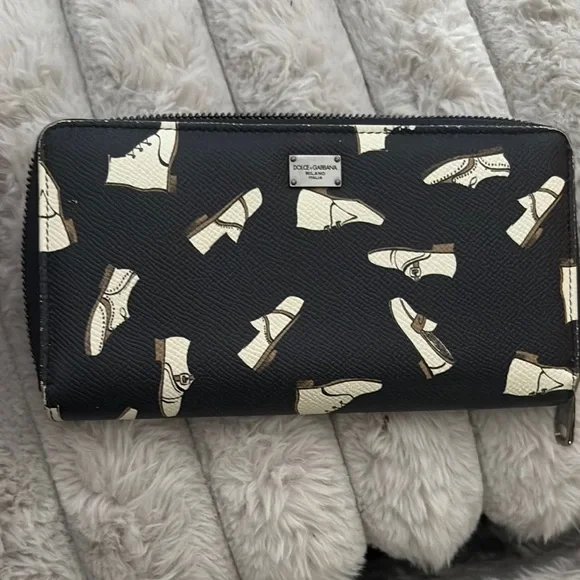 Dolce & Gabbana Black Wallet with Shoe Motif - Picture 2 of 9